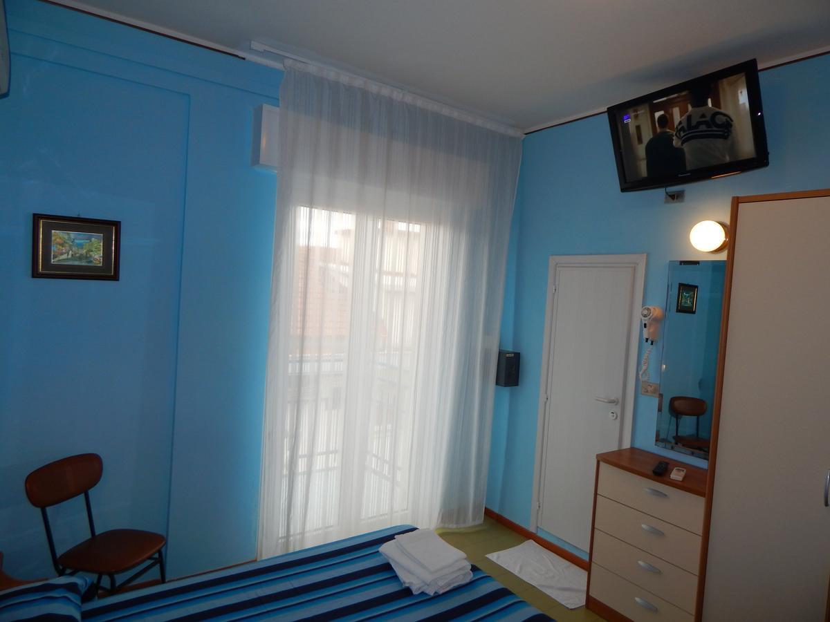 Hotel Vera Риччоне Экстерьер фото