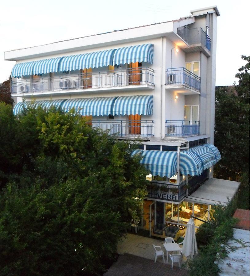 Hotel Vera Риччоне Экстерьер фото