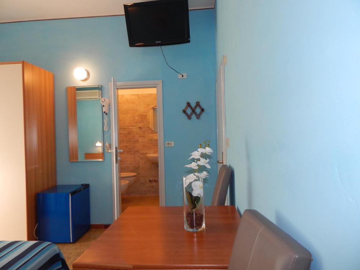 Hotel Vera Риччоне Экстерьер фото