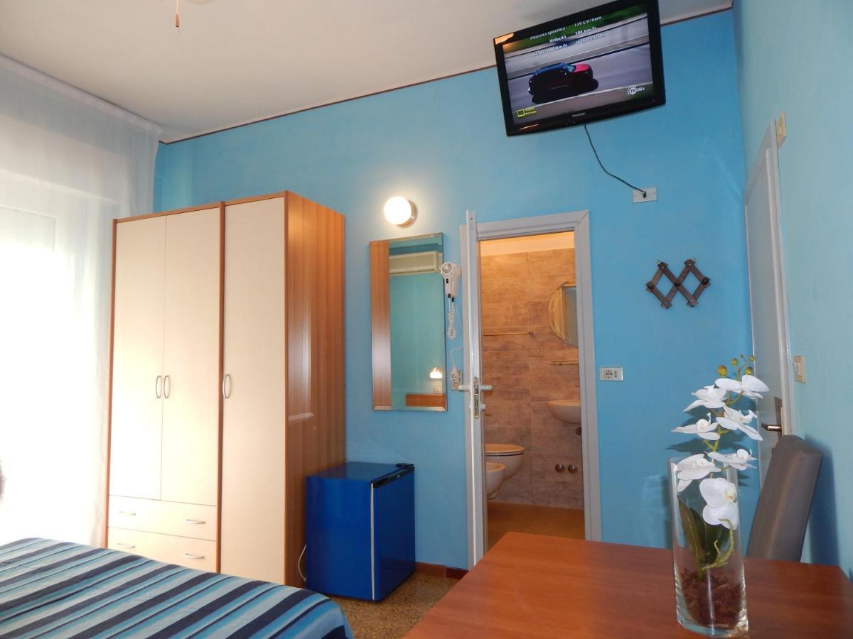Hotel Vera Риччоне Экстерьер фото
